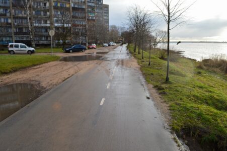 Bedres turpinās arī tālāk.