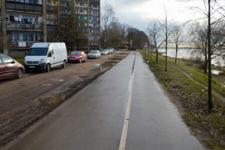 Bedres turpinās arī tālāk.