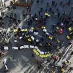 Foto: Ieva Leiniša, LETA, Jauns.lv
http://jauns.lv/foto/zinas/33622-piketa-pie-rigas-domes-pieprasa-veloinfrastrukturas-uzlabosanu